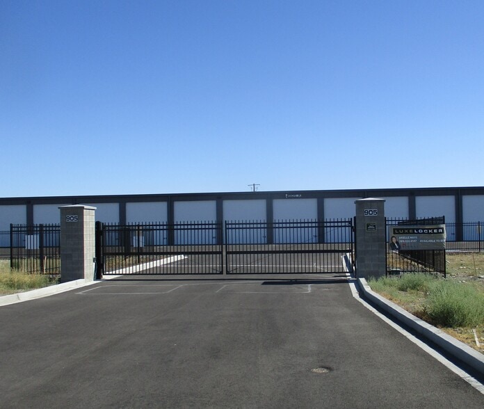 More Photos Of 903 Curie St, Richland Self Storage For Sale