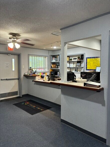 More Photos Of 19059 State Highway 274, Kemp Warehouse For Sale