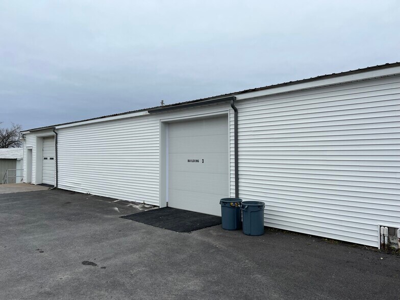 More Photos Of 1819 Lemoyne Ave, Syracuse Manufacturing For Lease