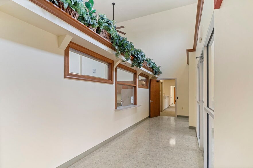 More Photos Of 1000 Coventry Dr, Phillipsburg Medical For Sale