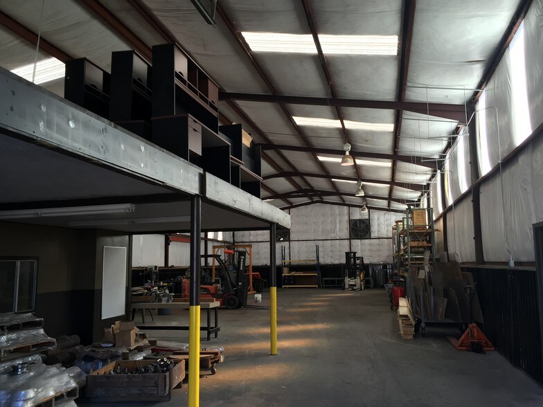 More Photos Of 5008 Steffani, Houston Warehouse For Sale