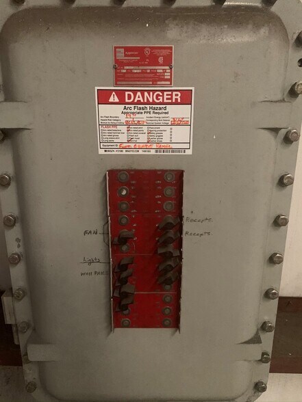 More Photos Of 218 Springfield Rd, Baton Rouge Warehouse For Sale