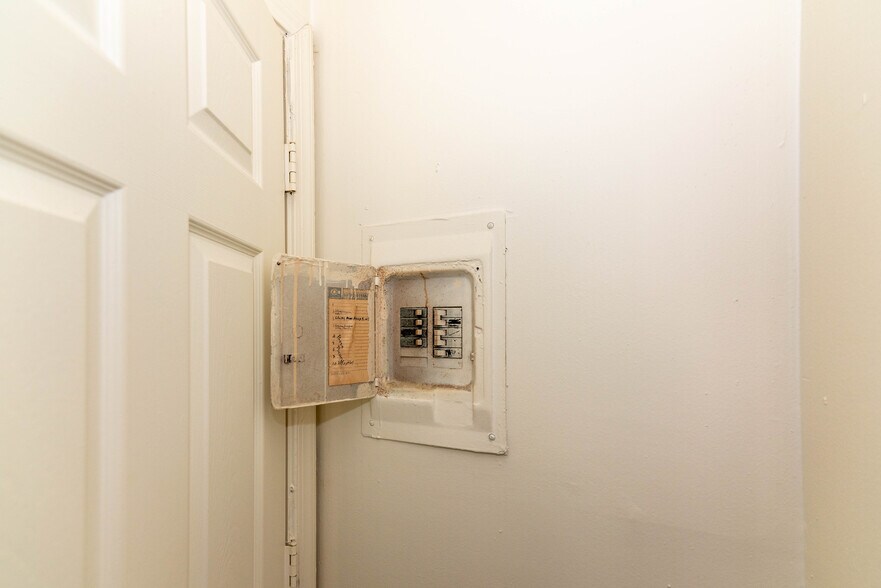 More Photos Of 2601 Garrison Blvd, Baltimore Multifamily For Sale