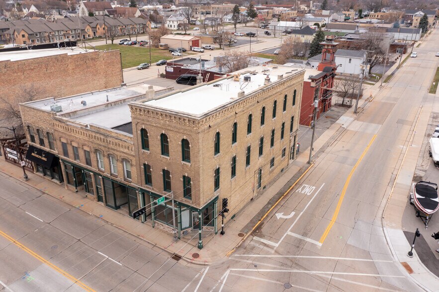 More Photos Of 601-607 S Main St, Oshkosh Office Residential For Sale