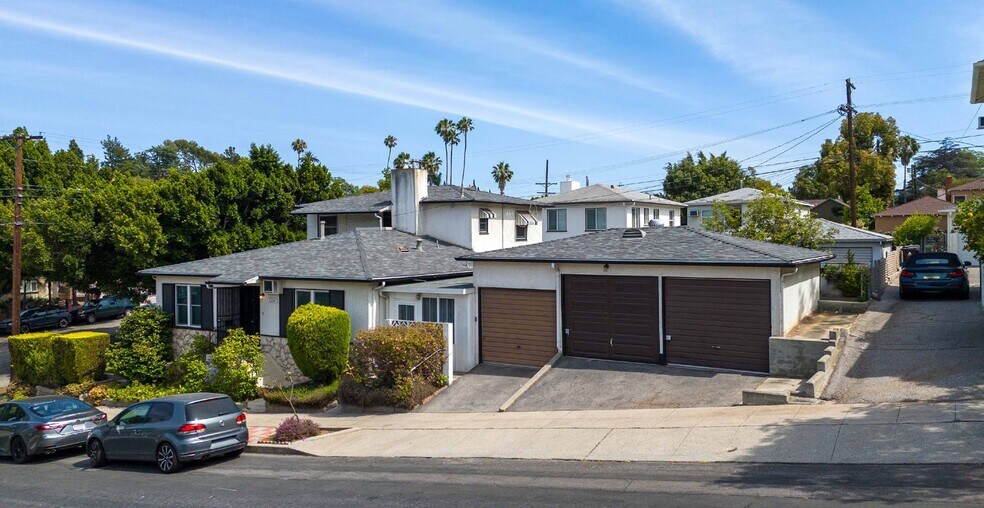 Primary Photo Of 3204 Palmer Dr, Los Angeles Apartments For Sale