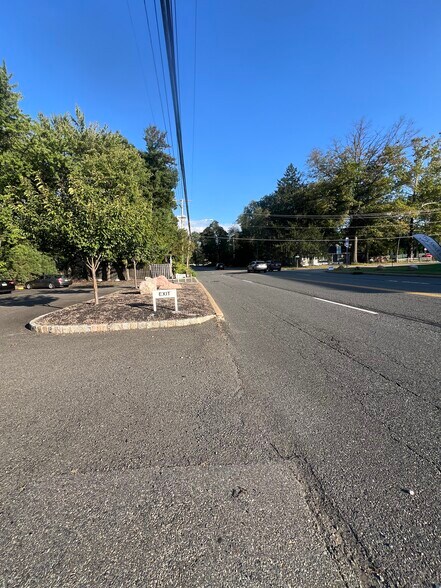 More Photos Of 118 Columbia Tpke, Florham Park Medical For Sale