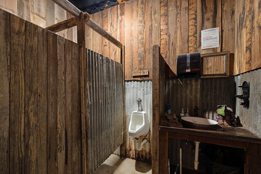 More Photos Of 14395 E Hwy 90A, Gonzales Restaurant For Sale