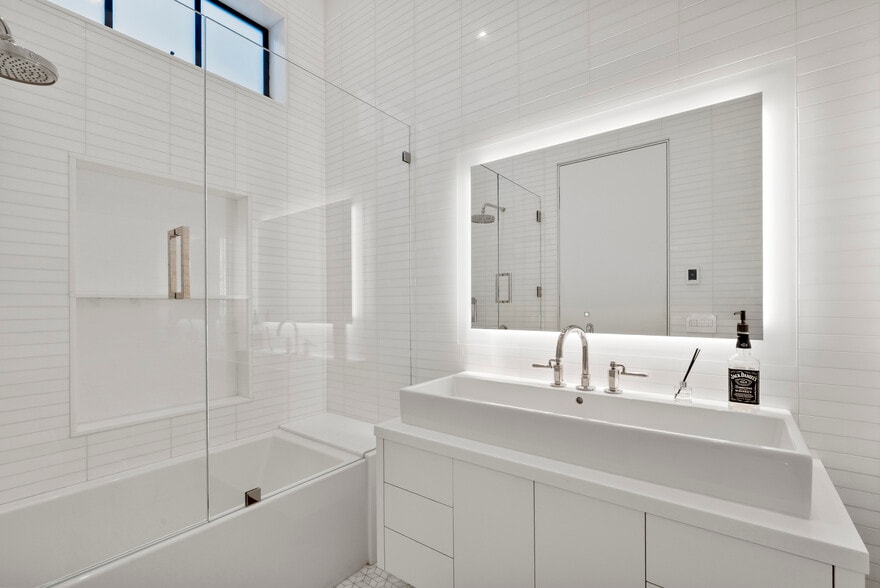 More Photos Of 1346 Abbot Kinney Blvd, Venice Office For Sale