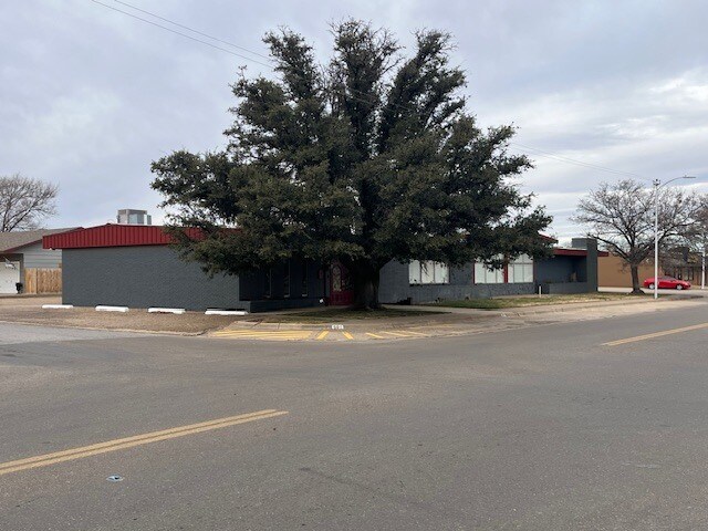 More Photos Of 601 Main St, Hereford Funeral Home For Sale