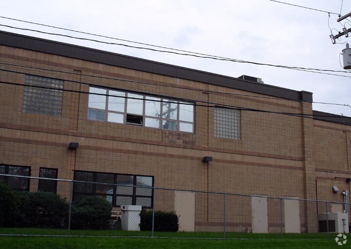 More Photos Of 1-25 Perlman Dr, Spring Valley Coworking Space