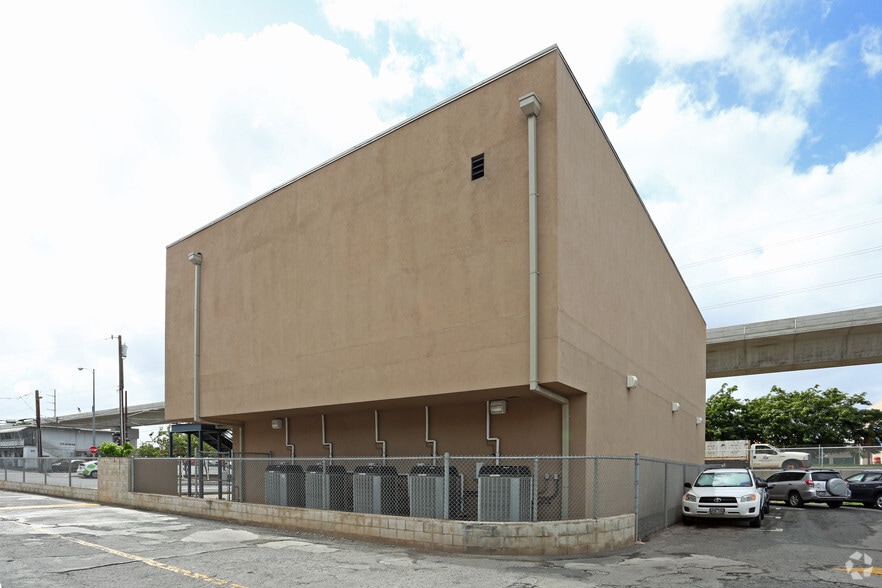 More Photos Of 98-104 Kanuku St, Aiea Storefront Retail Office For Lease
