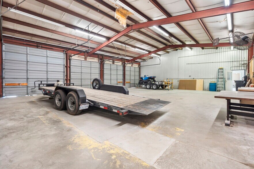 More Photos Of 203 South St, Ozark Auto Dealership For Sale