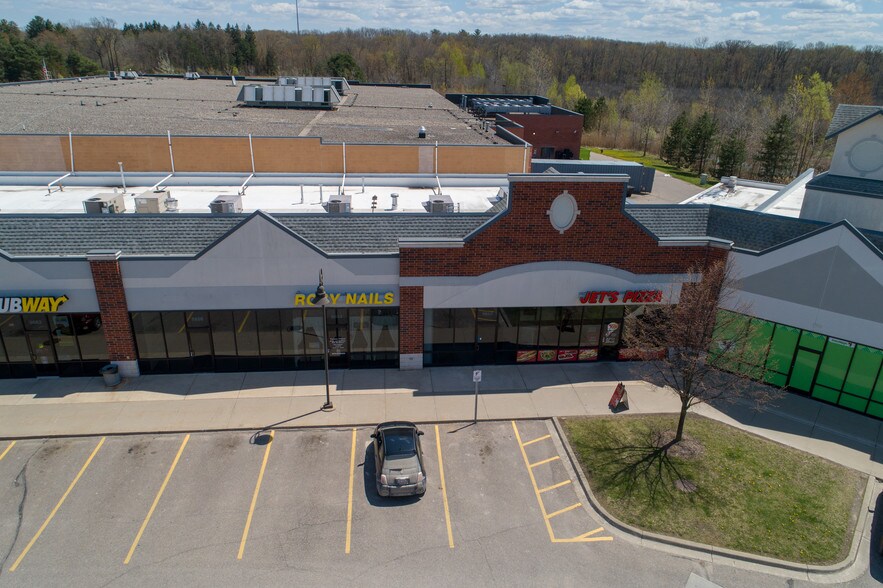 More Photos Of 9580-9616 Chilson Commons, Pinckney Unknown For Lease