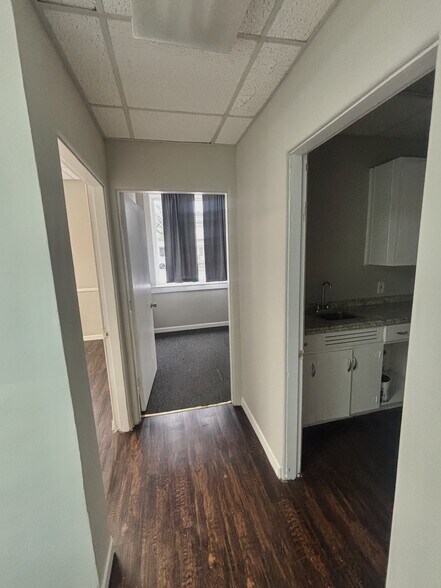 More Photos Of 1214 N Main St, Anderson Office For Lease