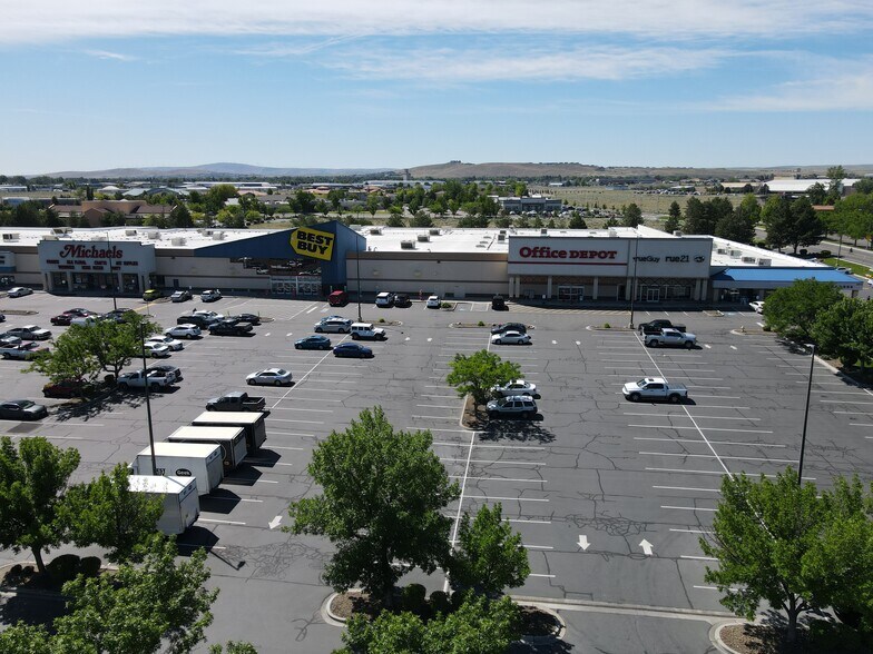 More Photos Of 6501 W Grandridge Blvd, Kennewick Unknown For Lease