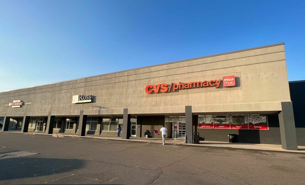 More Photos Of 4235-4239 E 12 Mile Rd, Warren Storefront For Lease