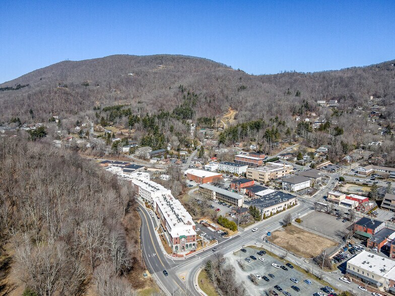 More Photos Of 144 Poplar Grove Rd, Boone Apartments For Lease