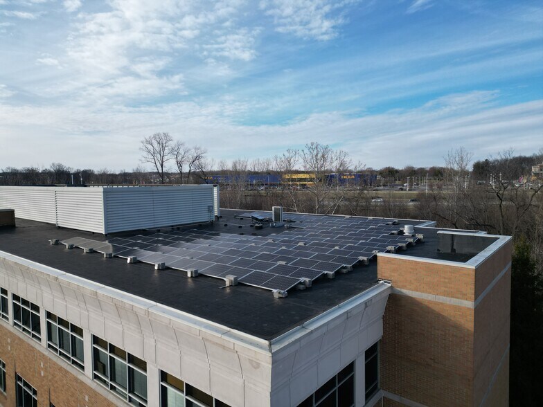 More Photos Of 8740 Orion Pl, Columbus Office For Sale