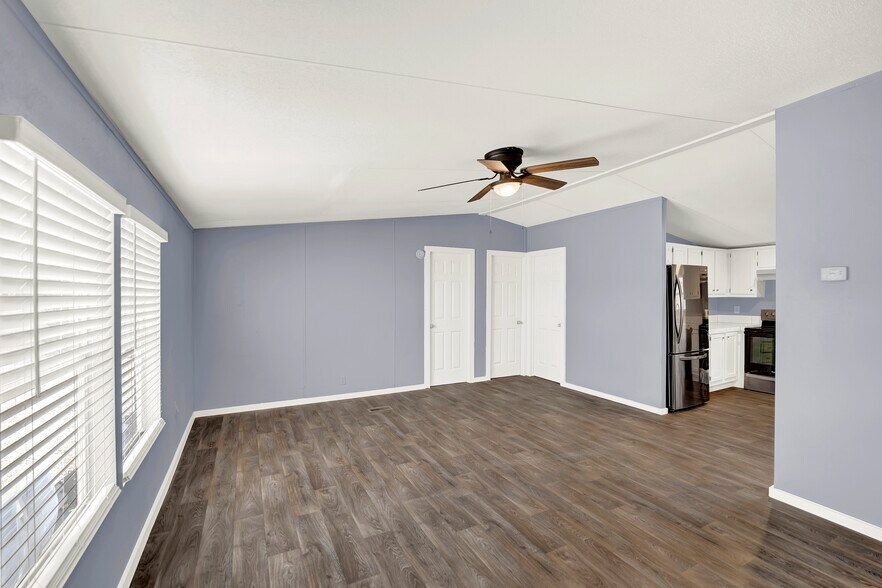 More Photos Of 2806 US Highway 90 W, Hondo Office For Sale