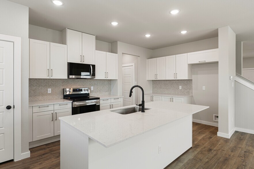 More Photos Of 4405 Clovis Ct, Midlothian Apartments For Sale