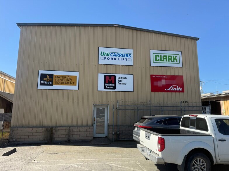 More Photos Of 1360-1366 Burton Ave, Salinas Warehouse For Sale