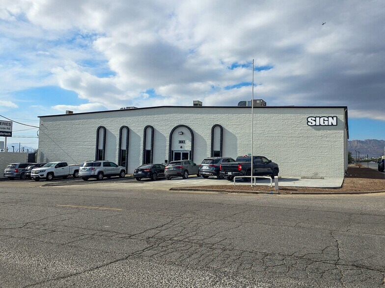 More Photos Of 1041 Eastside Rd, El Paso Warehouse For Sale