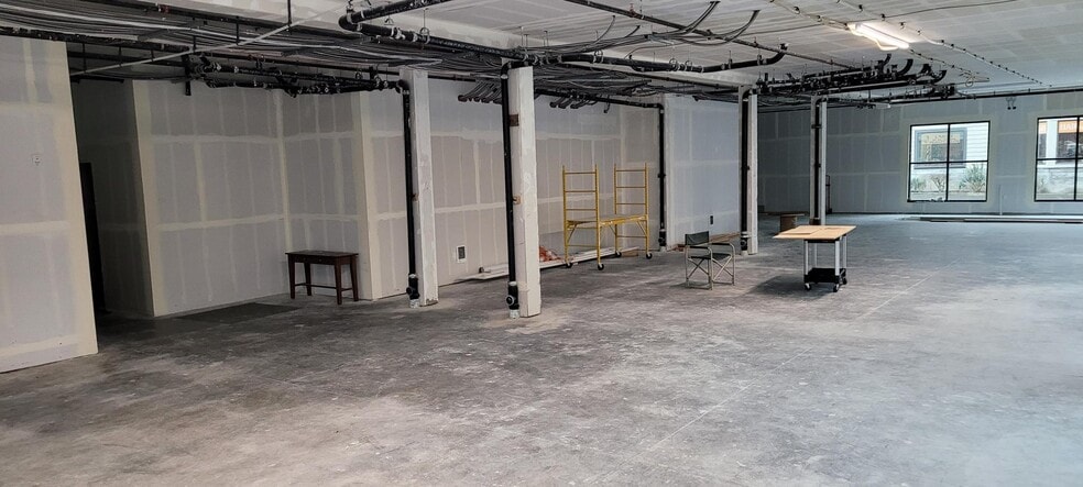 More Photos Of 1625 NE Market Dr, Fairview Apartments For Lease