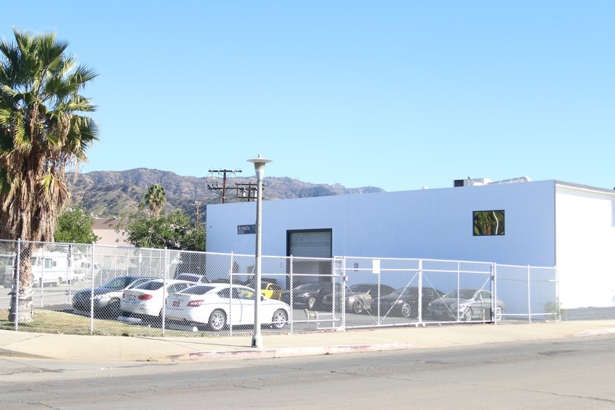 Primary Photo Of 7848 San Fernando Rd, Sun Valley Warehouse For Lease