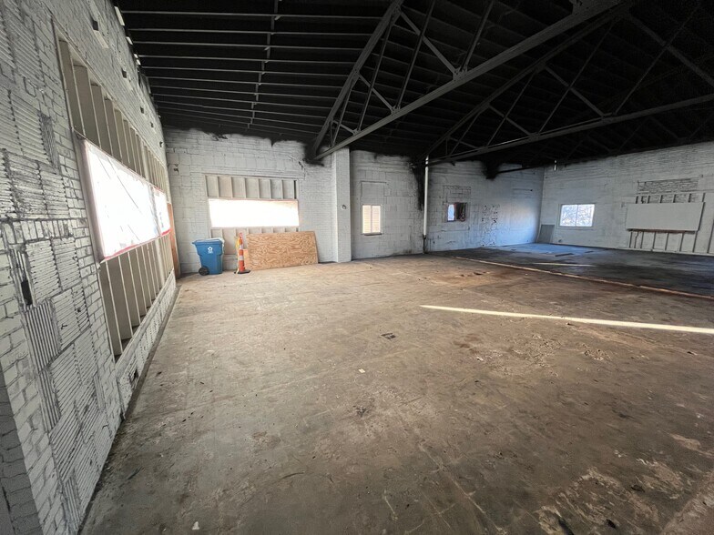 More Photos Of 113 N 1st St, West Branch Light Distribution For Lease