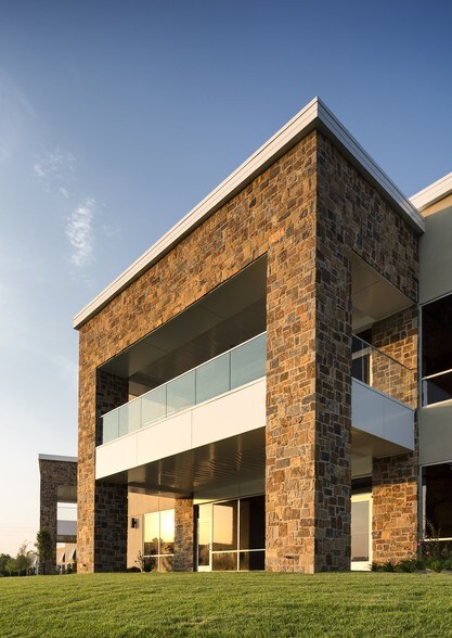 More Photos Of 10111 E 21st St N, Wichita Medical For Lease