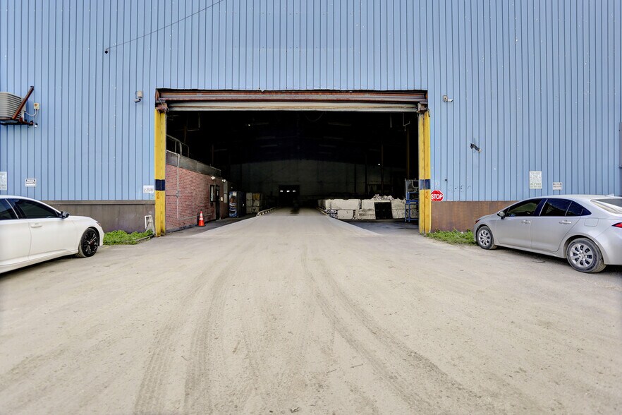 More Photos Of 2350 NW 149th St, Opa Locka Warehouse For Sale