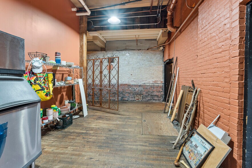 More Photos Of 500 Bridge St, Weissport Restaurant For Sale