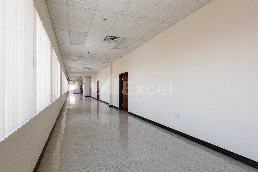 More Photos Of 3365 Pepper Ln, Las Vegas Loft Creative Space For Sale