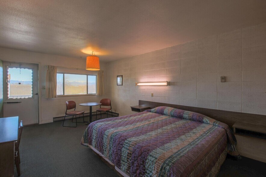 More Photos Of 2716 SE Frontage Rd, Loveland Hotel For Sale