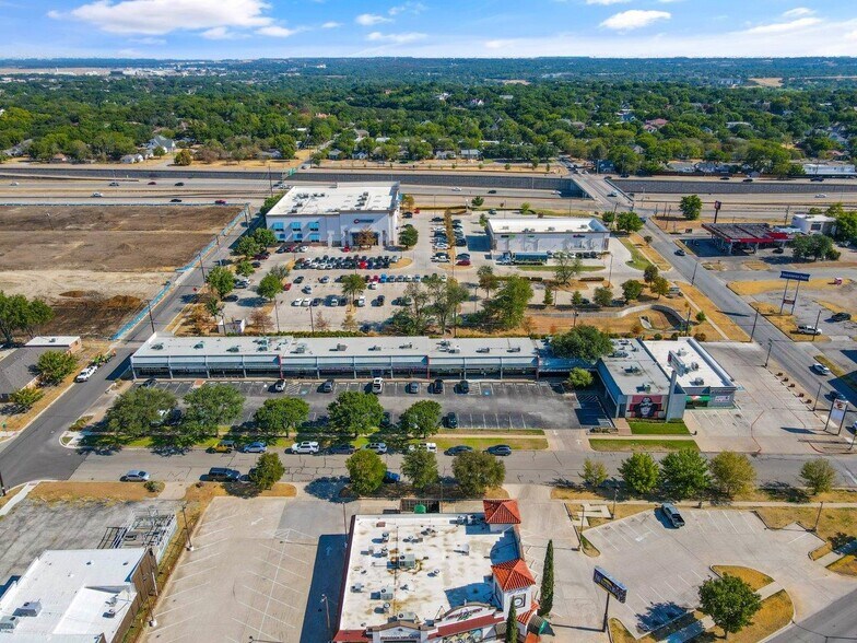 57005730 Locke Ave, Fort Worth, TX 76107 For Lease