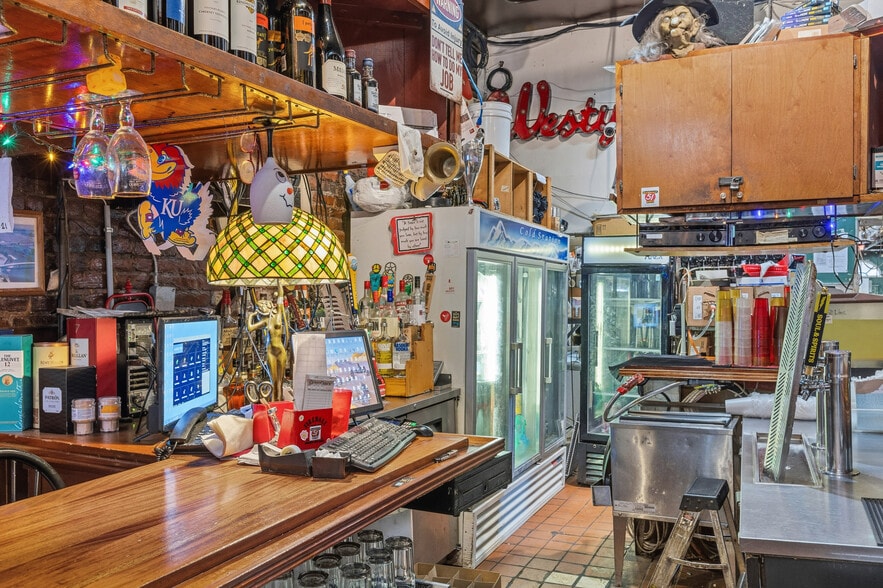 More Photos Of 346 N Main St, Memphis Restaurant For Sale