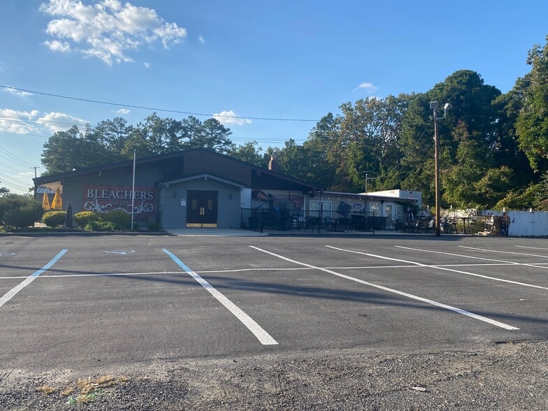 More Photos Of 40 E Black Horse Pike, Williamstown Bar For Sale