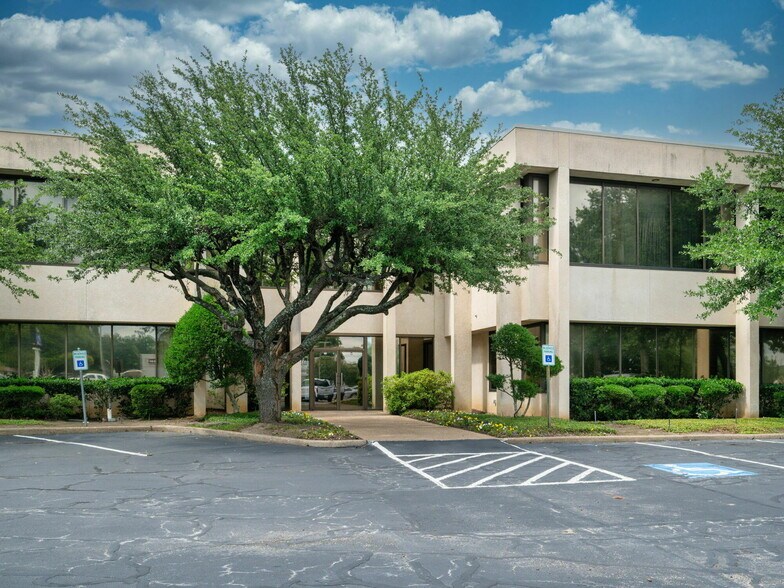 Primary Photo Of 515 W Southwest Loop 323, Tyler Office For Lease