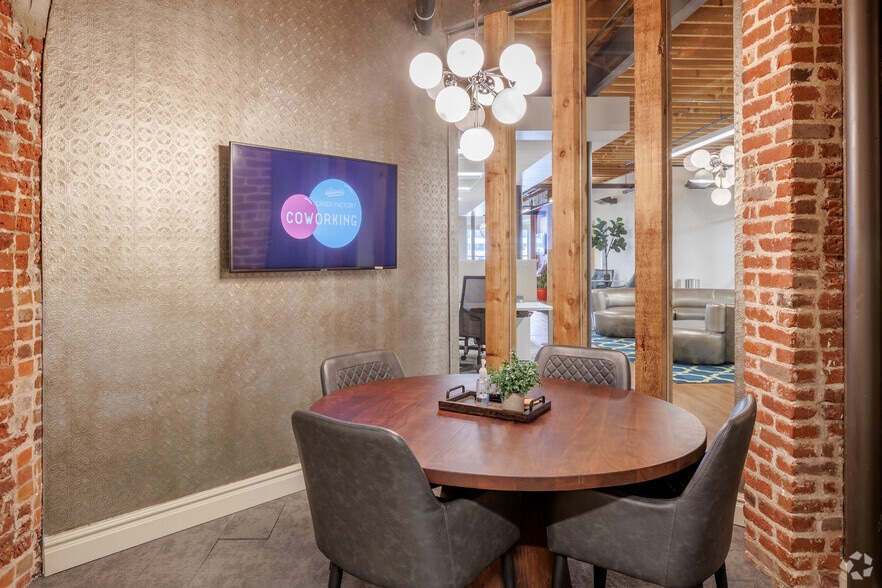 More Photos Of 1512 Curtis St, Denver Coworking Space