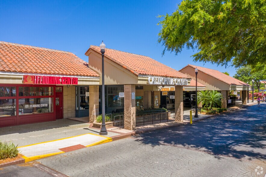 More Photos Of 7506-7524 Dr Phillips Blvd, Orlando Unknown For Lease