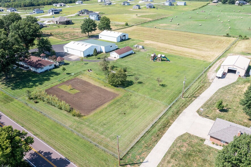 More Photos Of 22617 155th St, Basehor Self Storage For Sale