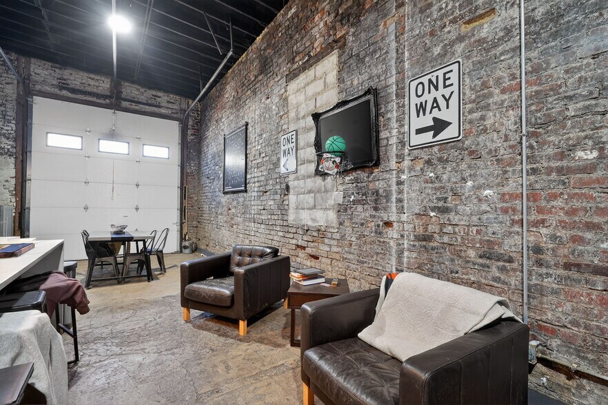 More Photos Of 1628 E Bates St, Indianapolis Warehouse For Sale