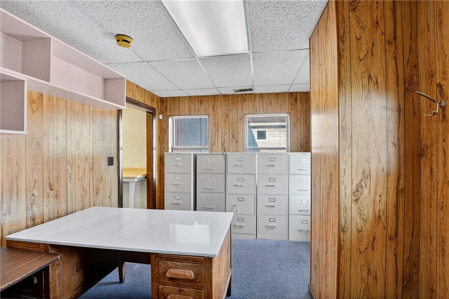 More Photos Of 29 E Beau St, Washington Medical For Sale