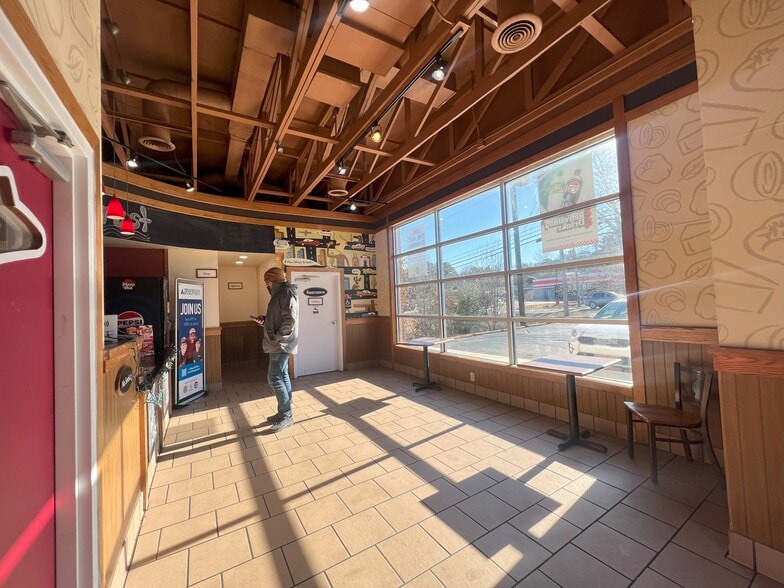 More Photos Of 614 Bankhead Hwy, Carrollton Storefront For Lease
