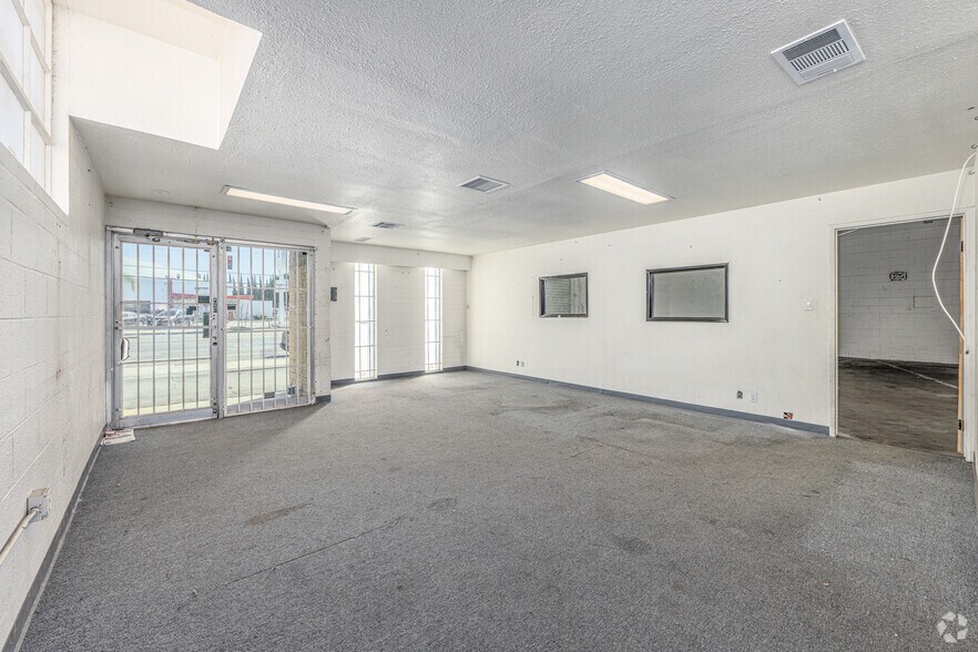 More Photos Of 12311 Woodruff Ave, Downey Unknown For Lease