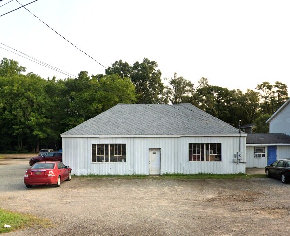 More Photos Of 1641 E Main St, Niles Manufacturing For Sale