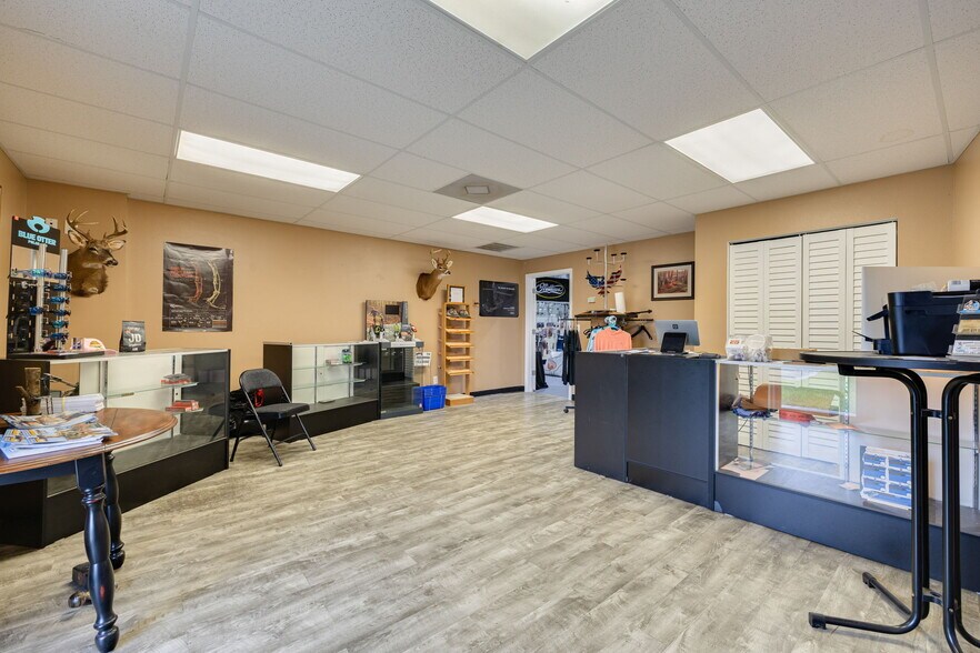 More Photos Of 9914 State Road 52, Hudson Warehouse For Sale