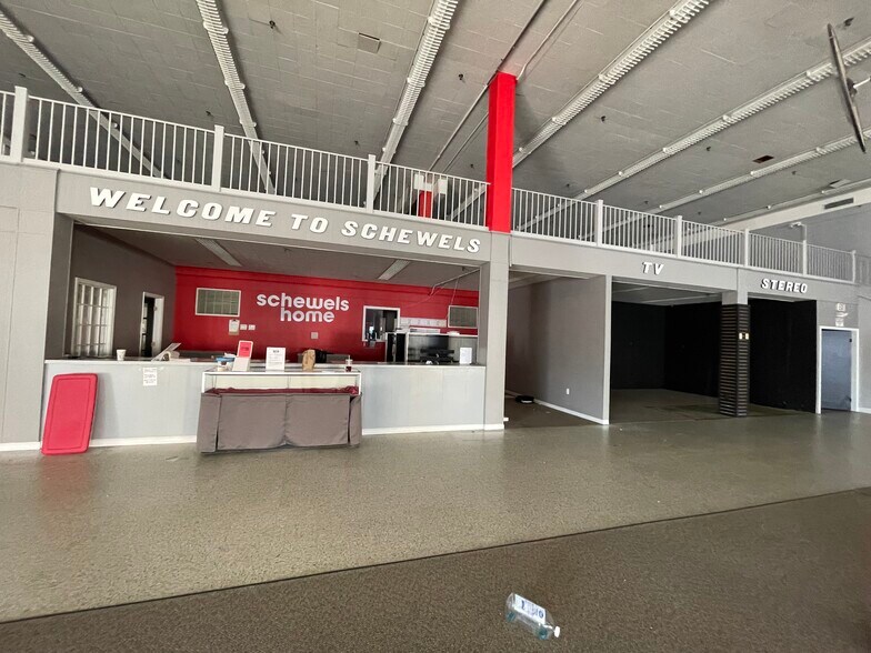 More Photos Of 200 W Main St, Williamston Freestanding For Sale