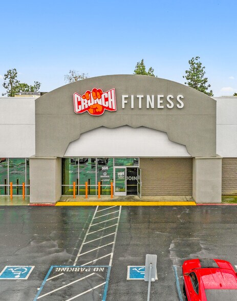 More Photos Of 284 W Shaw Ave, Clovis Freestanding For Sale