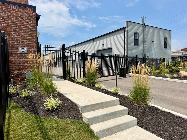 More Photos Of 4477 34th Ave, Cincinnati Self Storage For Lease